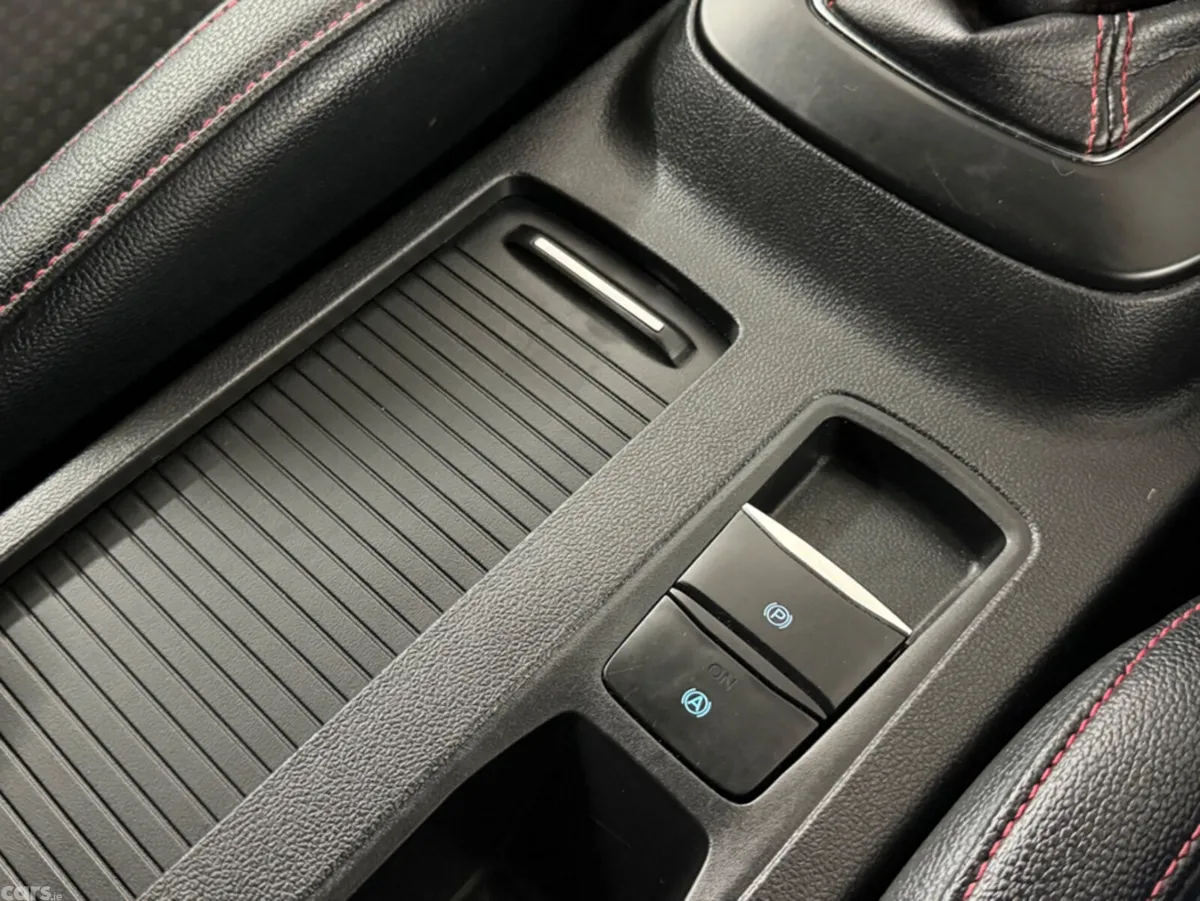 Ford Focus Hatchback, Petrol, 2021, Grey