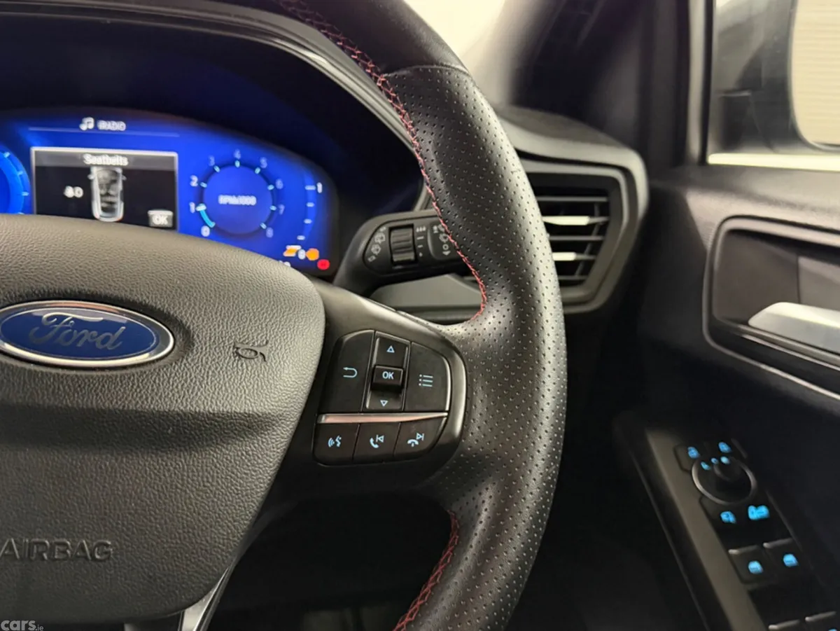 Ford Focus Hatchback, Petrol, 2021, Grey