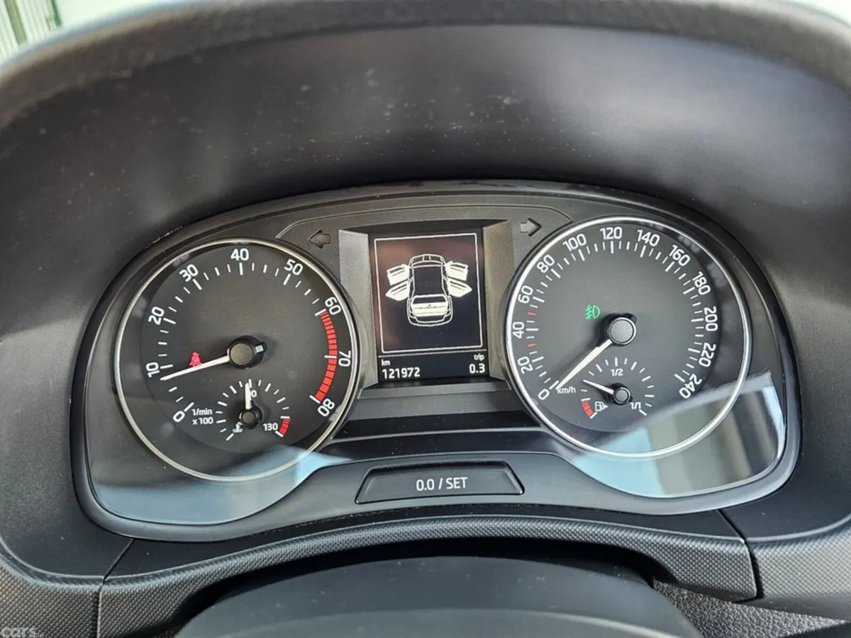 Skoda Fabia Hatchback, Petrol, 2015, Silver