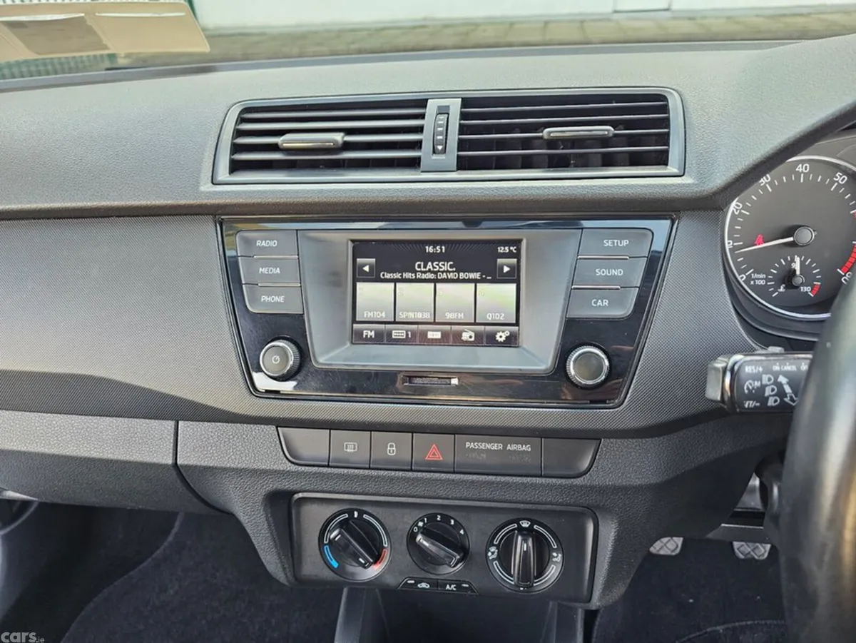 Skoda Fabia Hatchback, Petrol, 2015, Silver