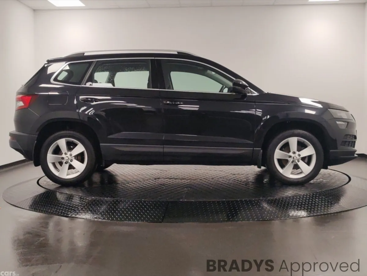 Skoda Karoq SUV, Petrol, 2022, Black