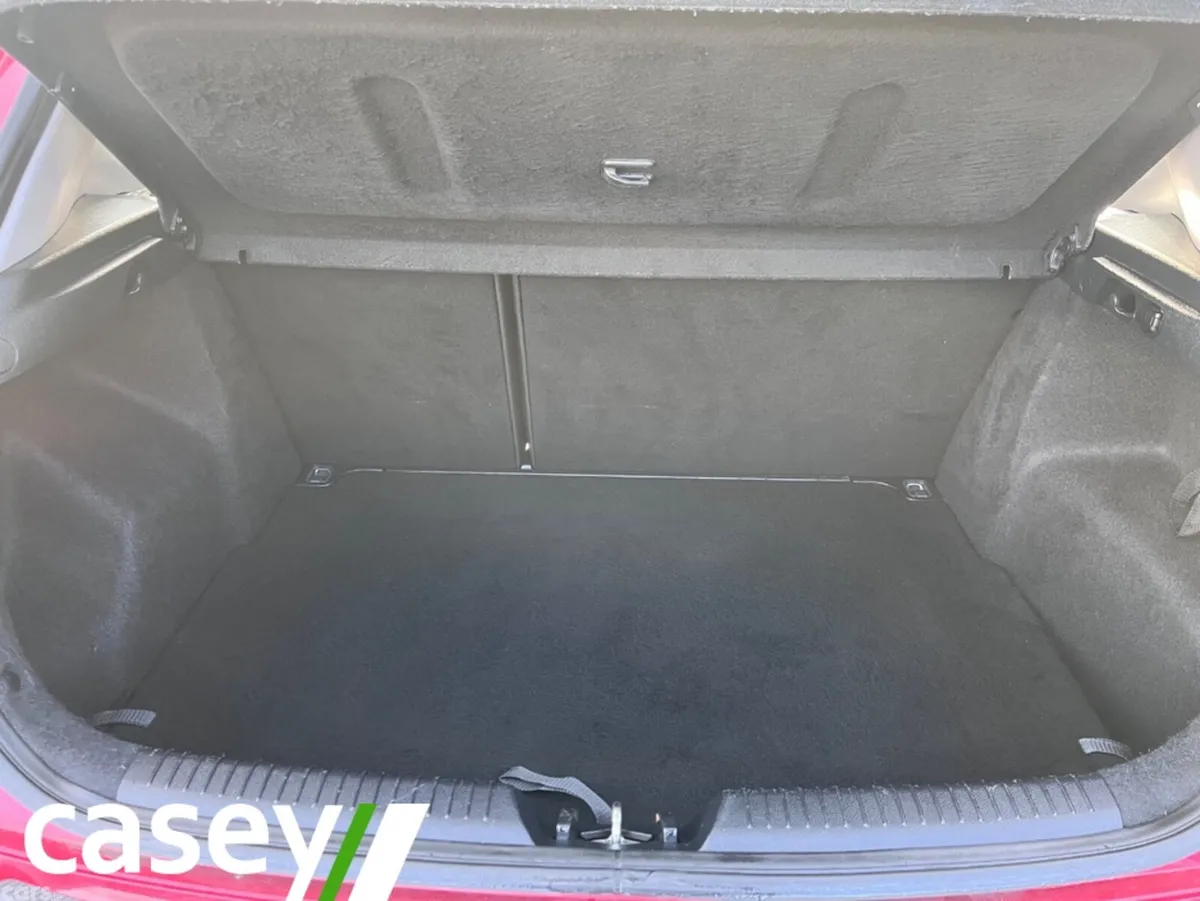 Kia Ceed Hatchback, Diesel, 2017, Red
