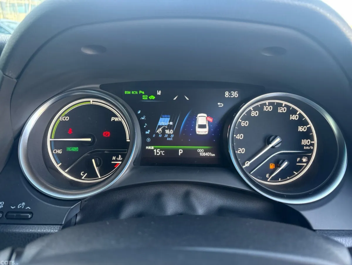 Toyota Camry Saloon, Petrol Hybrid, 2019, White