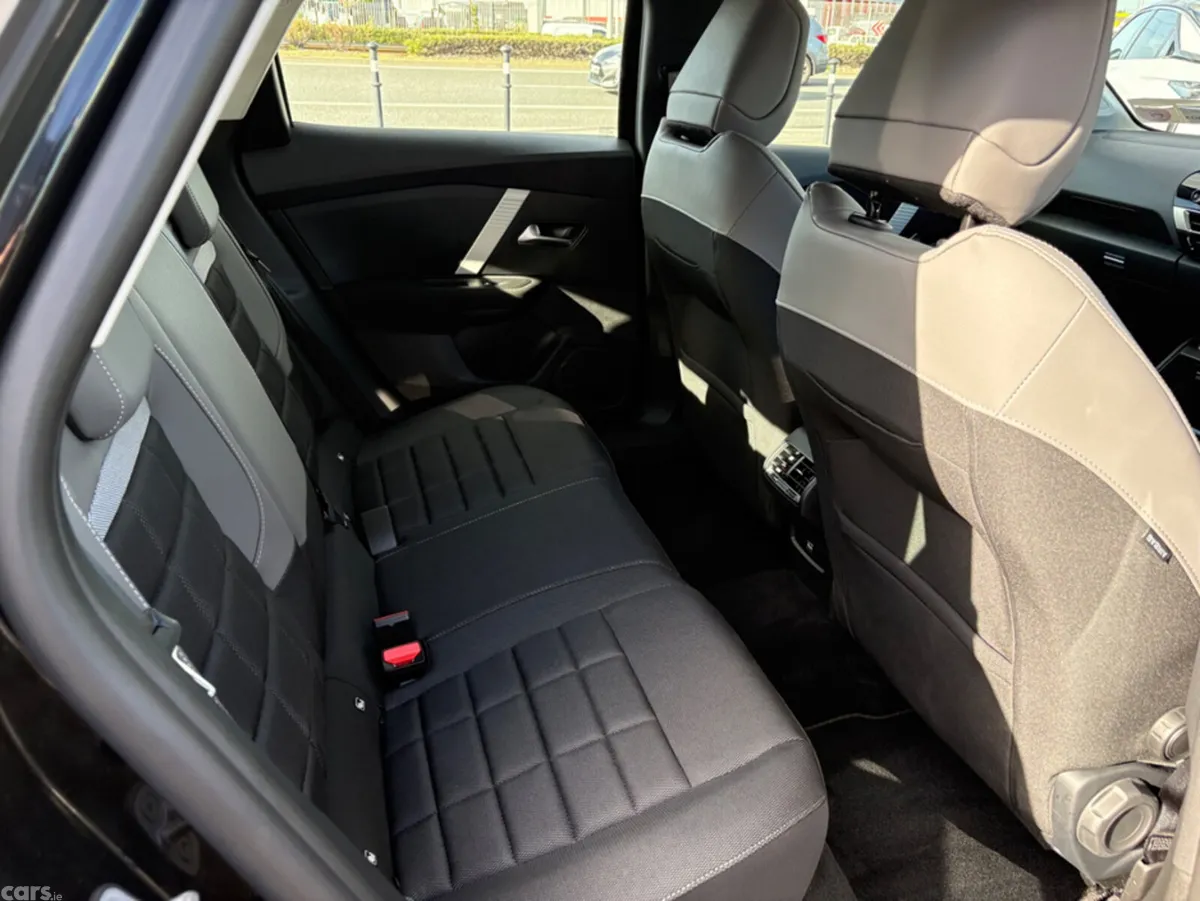 Citroen C4 Hatchback, Petrol Hybrid, 2026, Black
