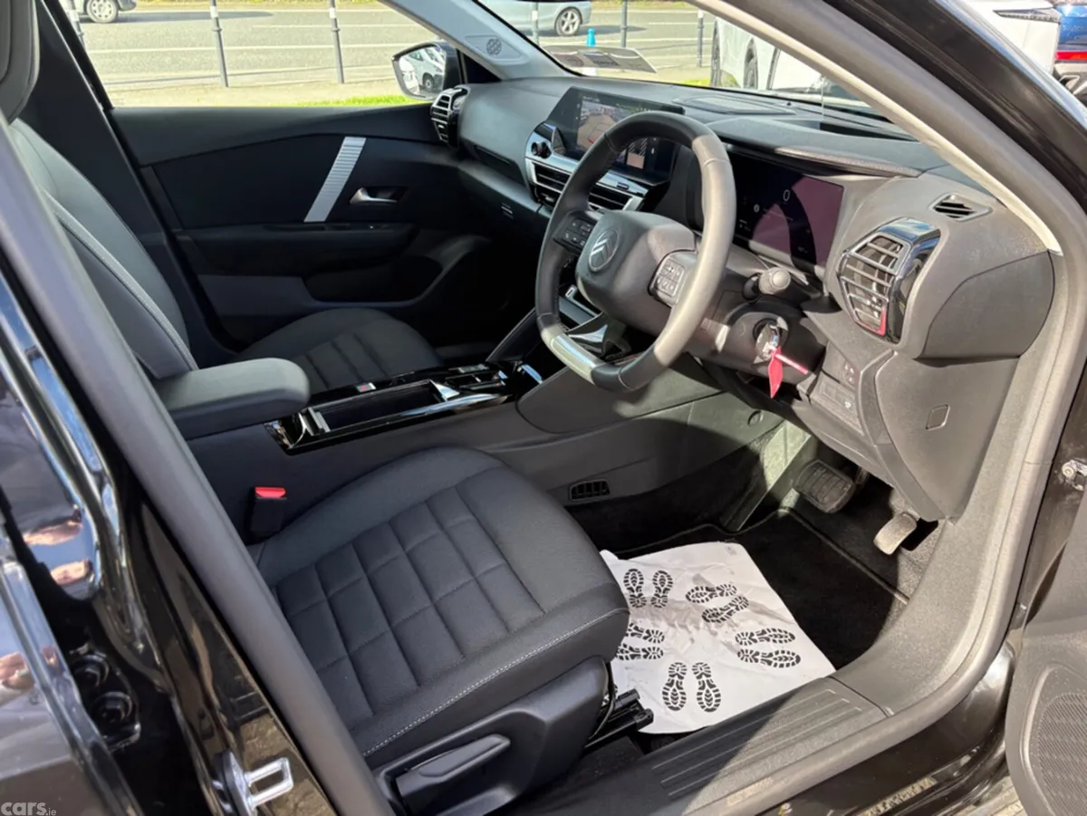 Citroen C4 Hatchback, Petrol Hybrid, 2026, Black