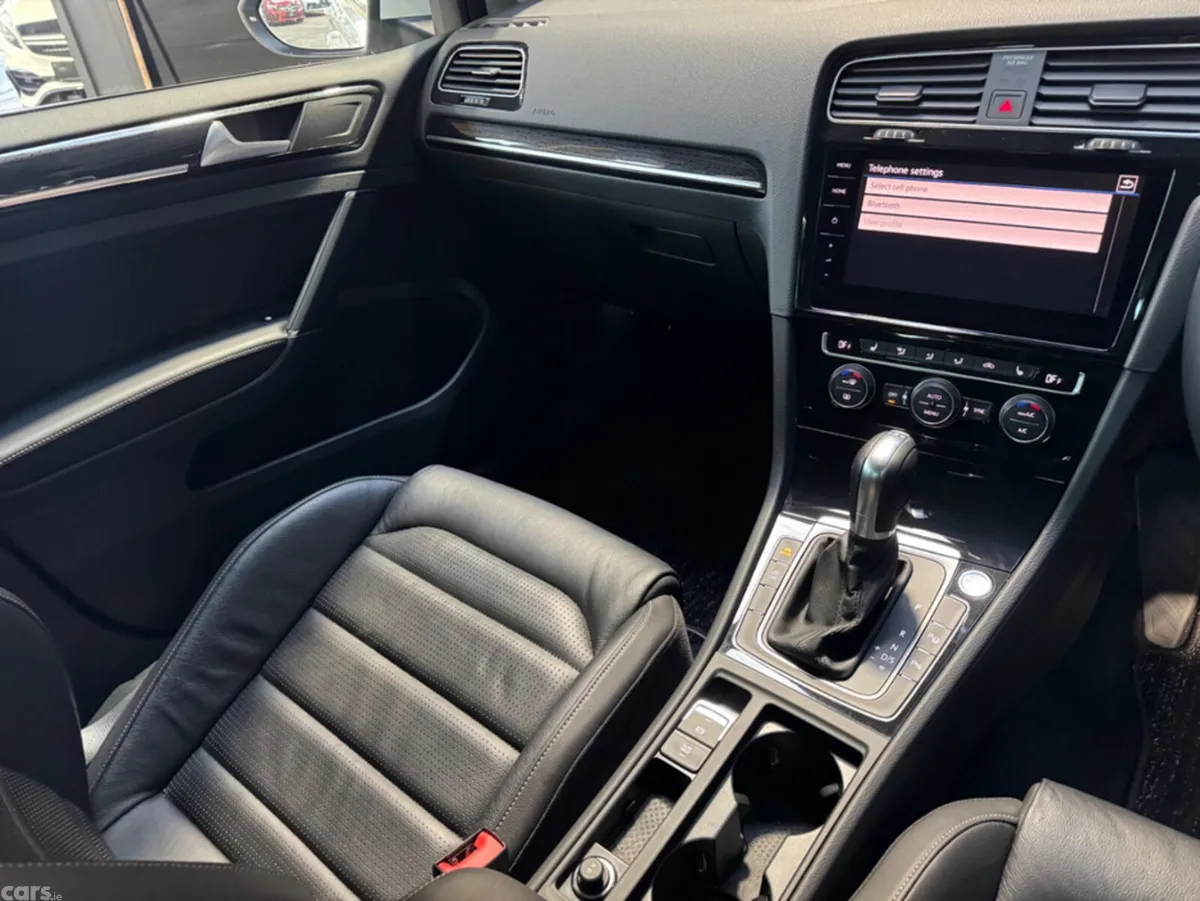 Volkswagen Golf Hatchback, Petrol, 2019, White