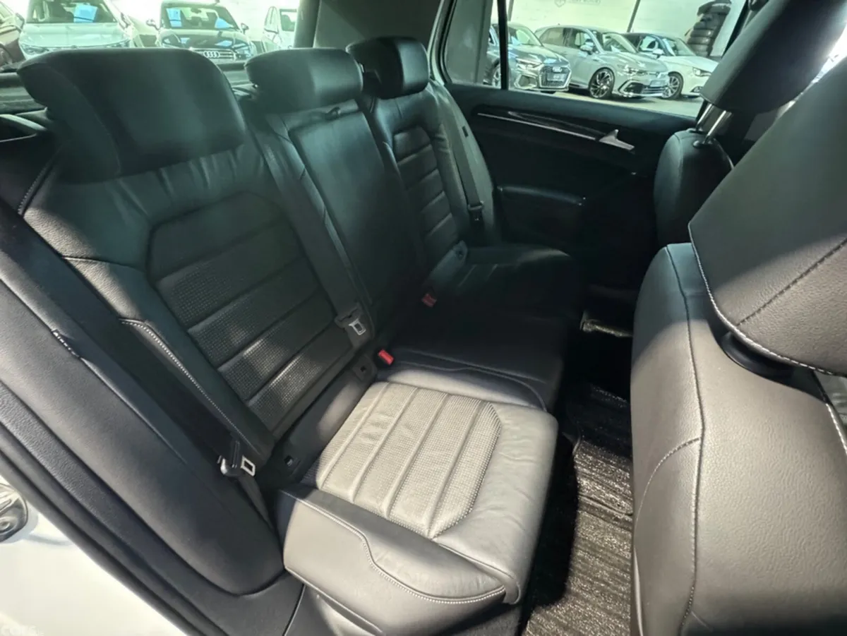 Volkswagen Golf Hatchback, Petrol, 2019, White