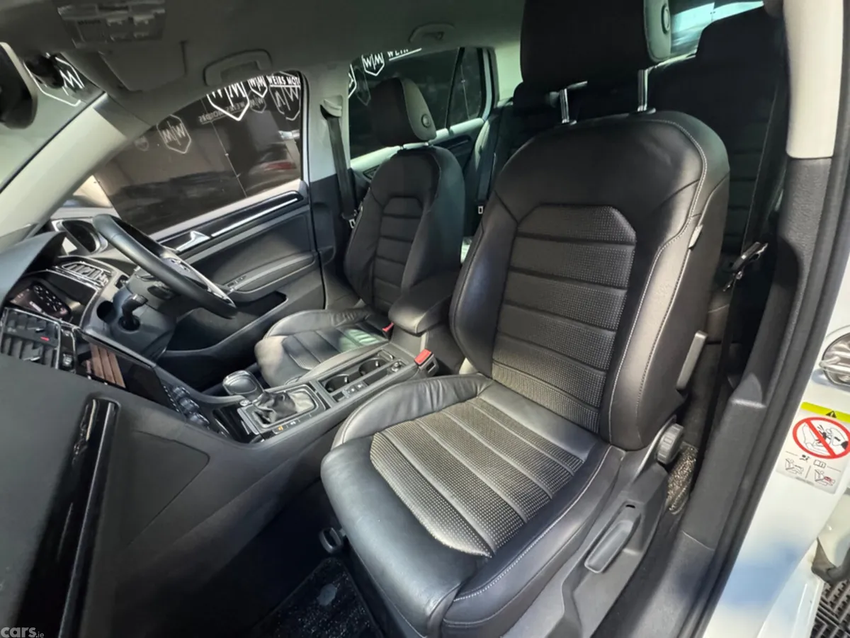 Volkswagen Golf Hatchback, Petrol, 2019, White