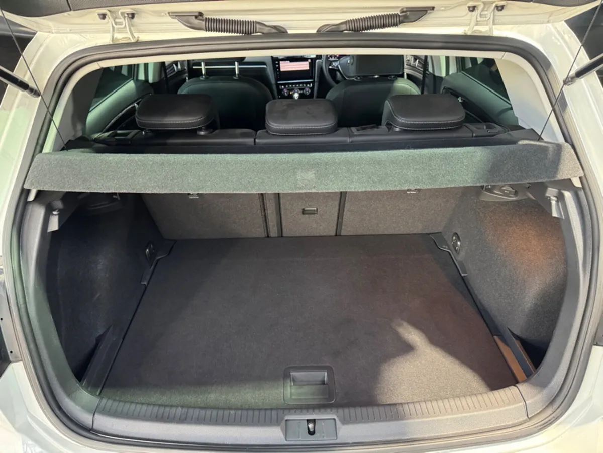 Volkswagen Golf Hatchback, Petrol, 2019, White