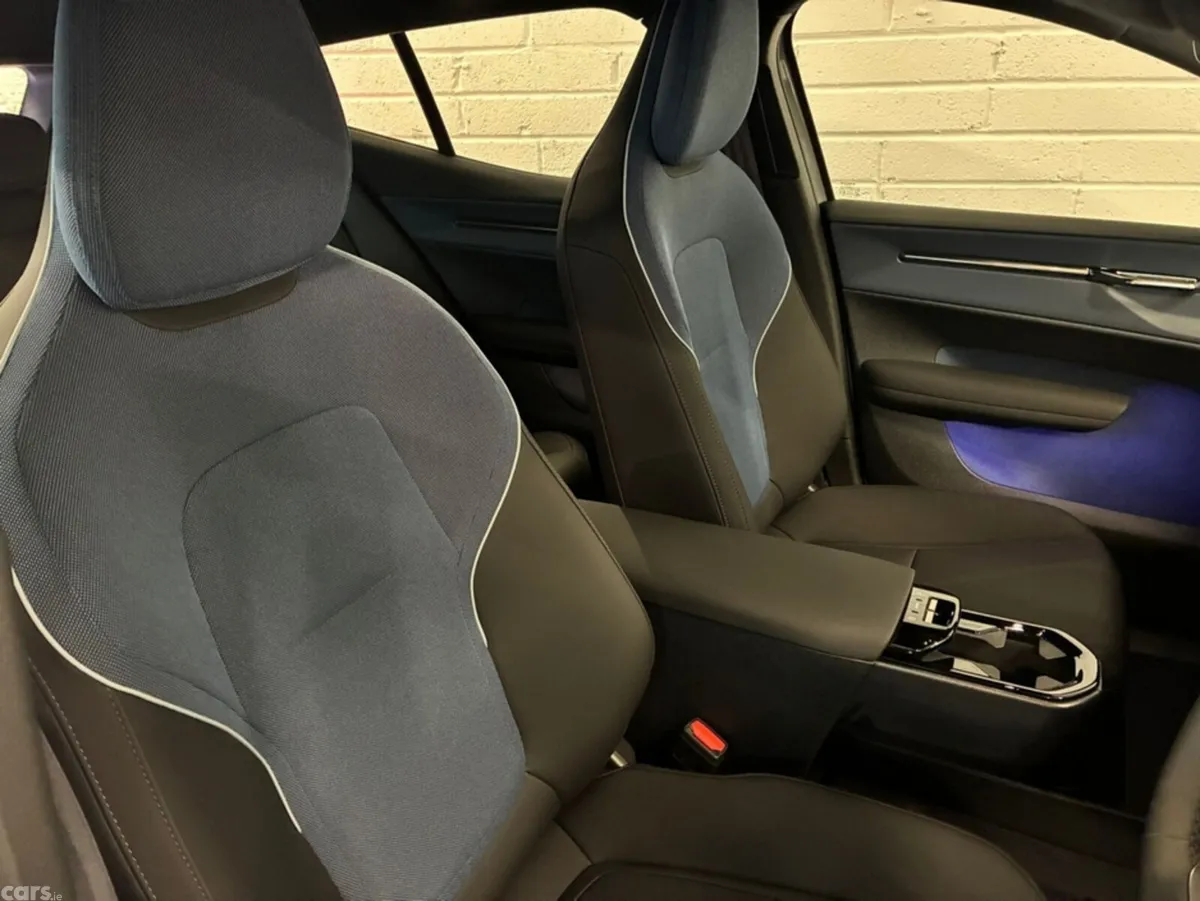 Volvo EX30 SUV, Electric, 2024, Blue