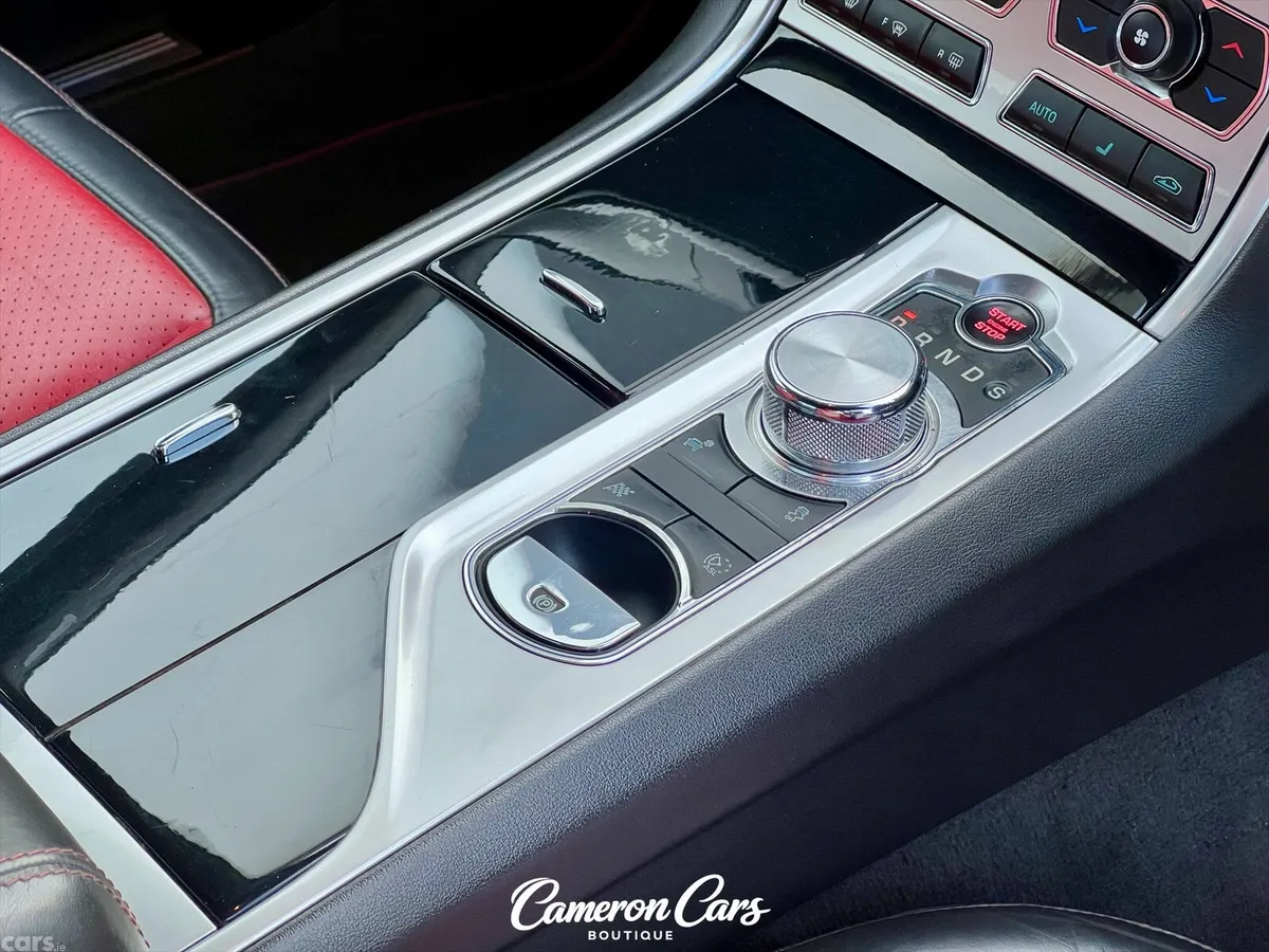 Jaguar XF Saloon, Petrol, 2013, Silver