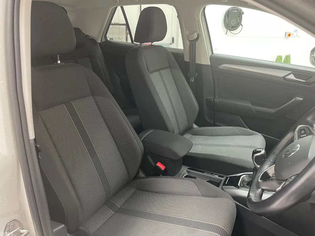 Volkswagen T-Roc SUV, Petrol, 2023, Grey