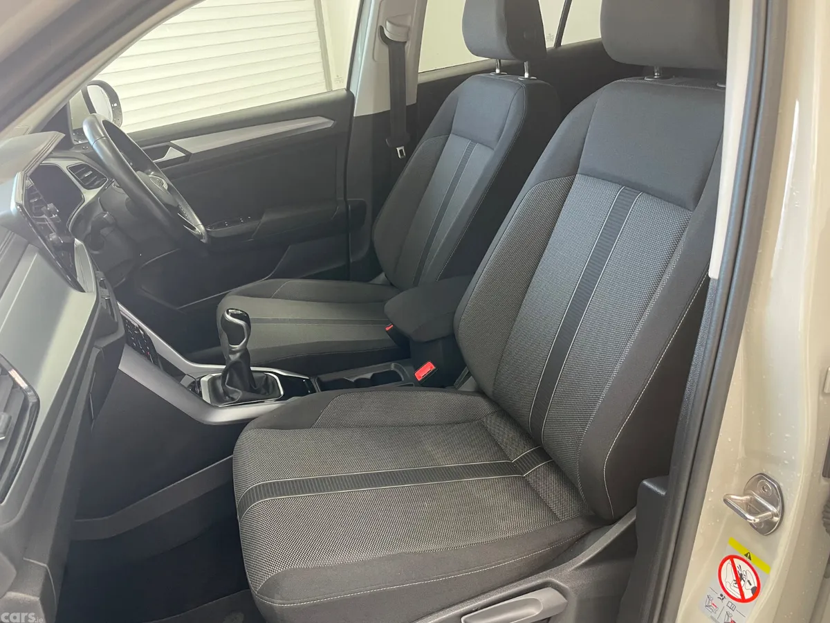 Volkswagen T-Roc SUV, Petrol, 2023, Grey