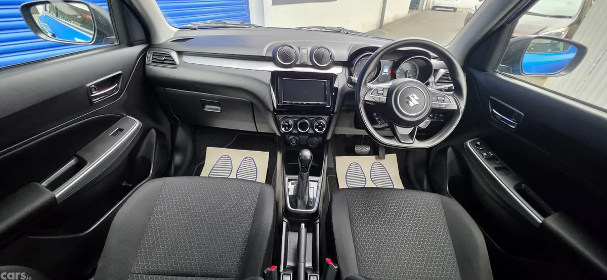 Suzuki Swift Hatchback, Petrol, 2023, Blue
