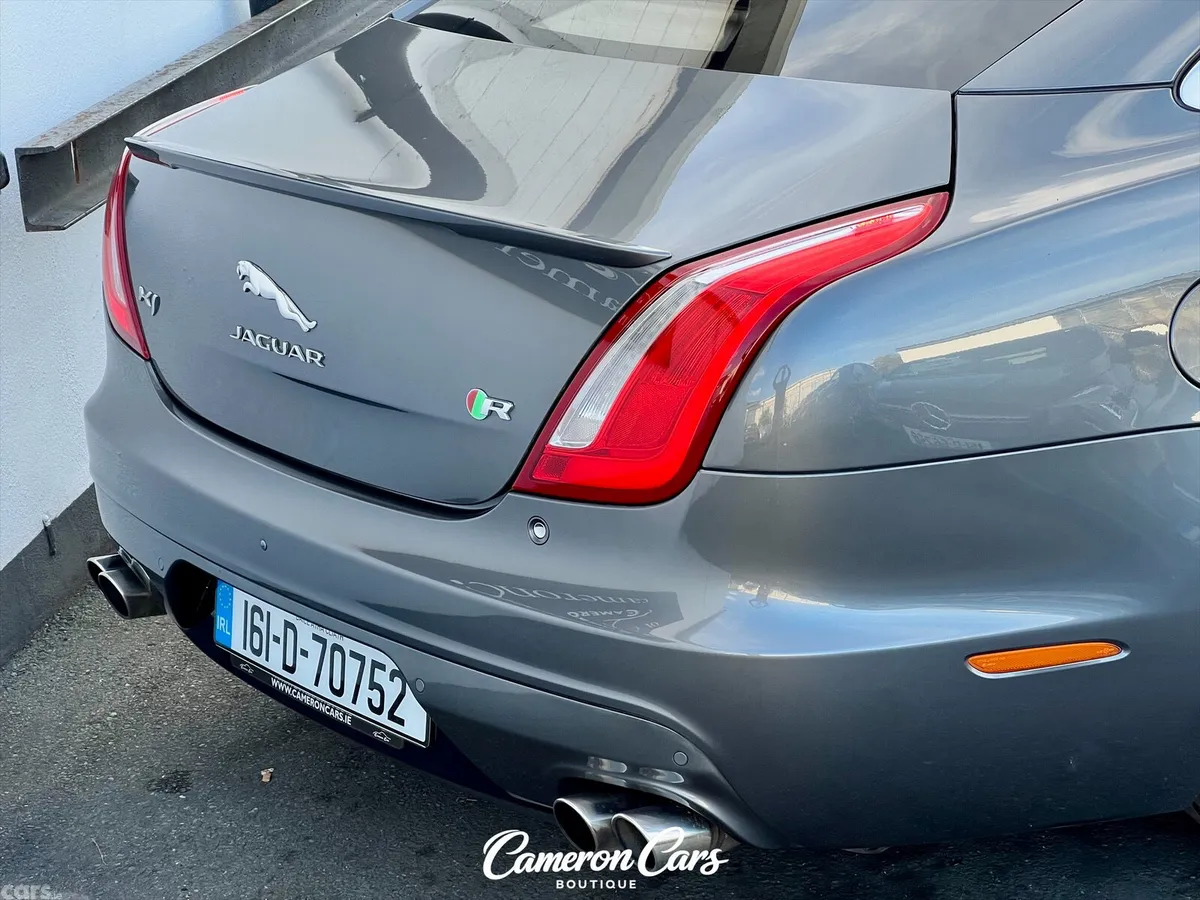 Jaguar XJ Saloon, Petrol, 2016, Grey