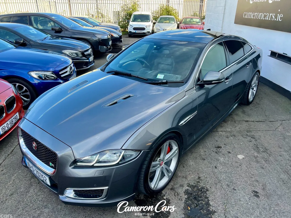 Jaguar XJ Saloon, Petrol, 2016, Grey