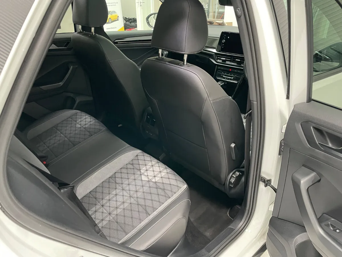 Volkswagen T-Roc SUV, Petrol, 2023, White