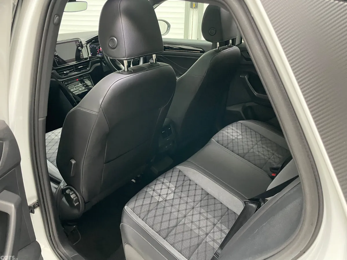Volkswagen T-Roc SUV, Petrol, 2023, White