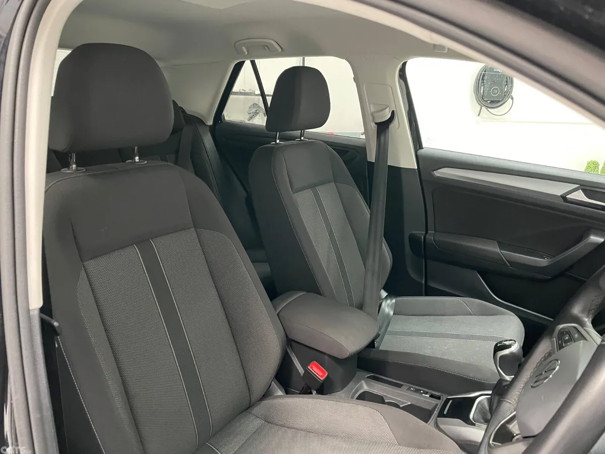 Volkswagen T-Roc SUV, Petrol, 2024, Black