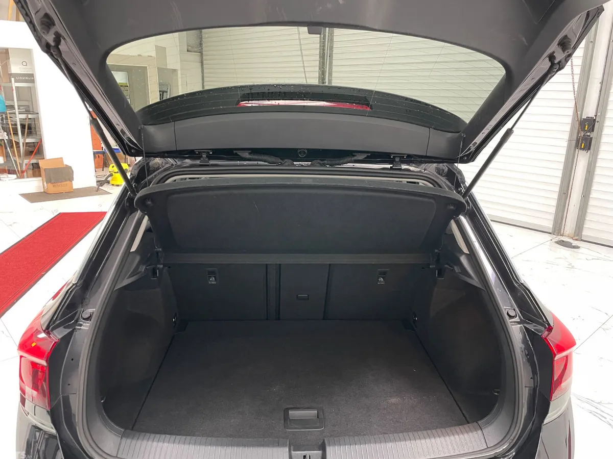 Volkswagen T-Roc SUV, Petrol, 2024, Black
