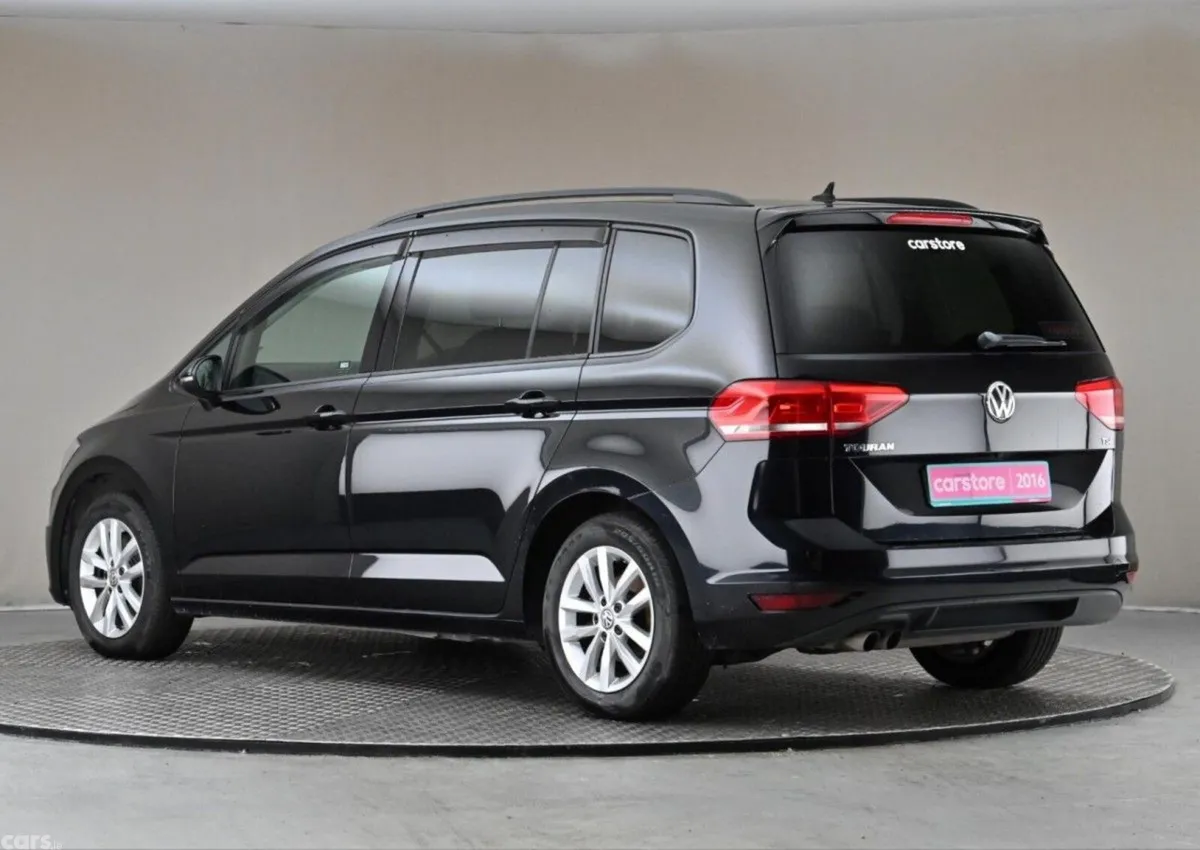 Volkswagen Touran MPV, Petrol, 2016, Black