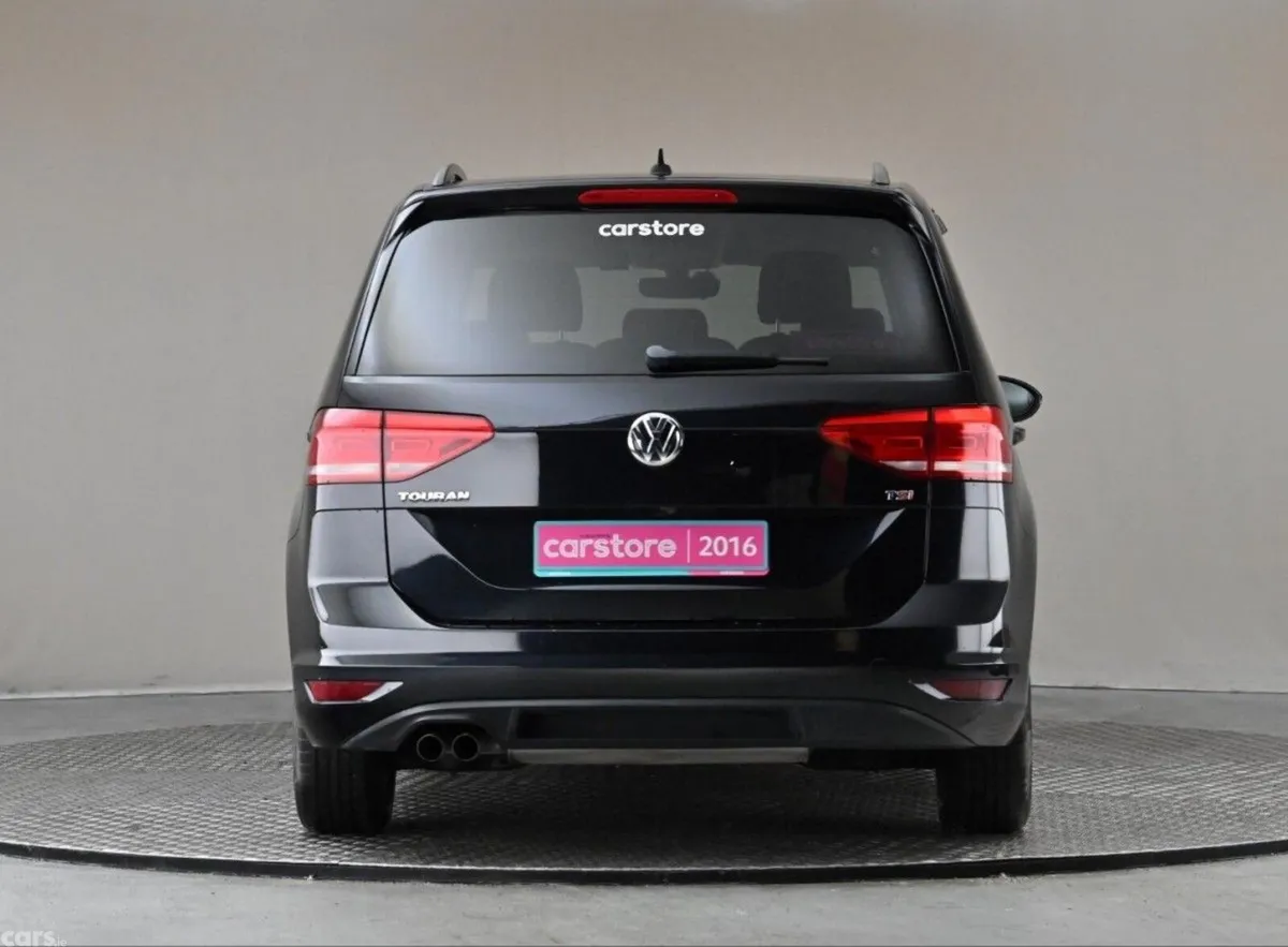 Volkswagen Touran MPV, Petrol, 2016, Black