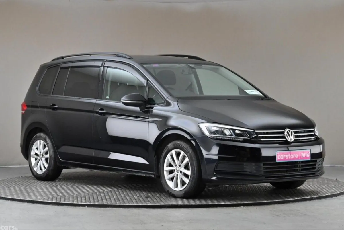 Volkswagen Touran MPV, Petrol, 2016, Black