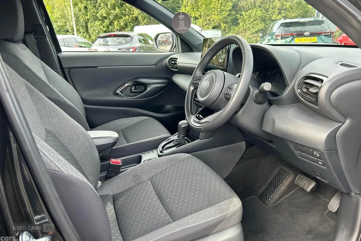 Toyota Yaris Cross SUV, Petrol Hybrid, 2026, Black