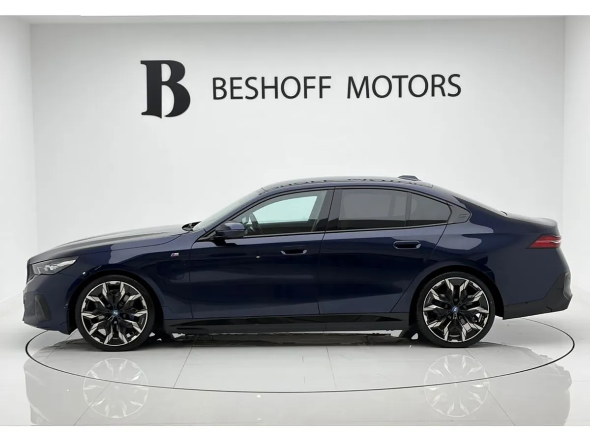 BMW 5-Series Saloon, Petrol Plug-in Hybrid, 2024, Blue