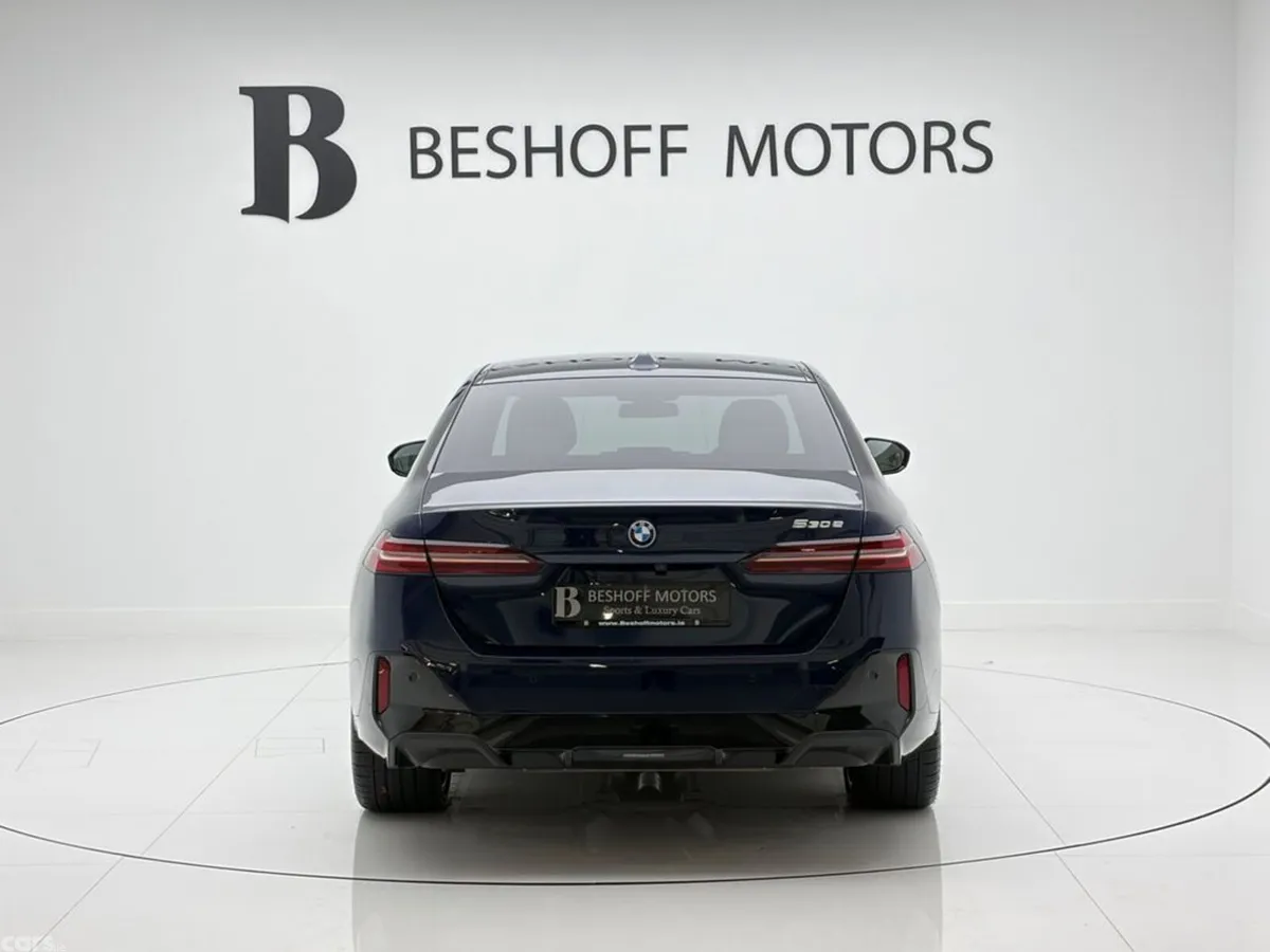 BMW 5-Series Saloon, Petrol Plug-in Hybrid, 2024, Blue