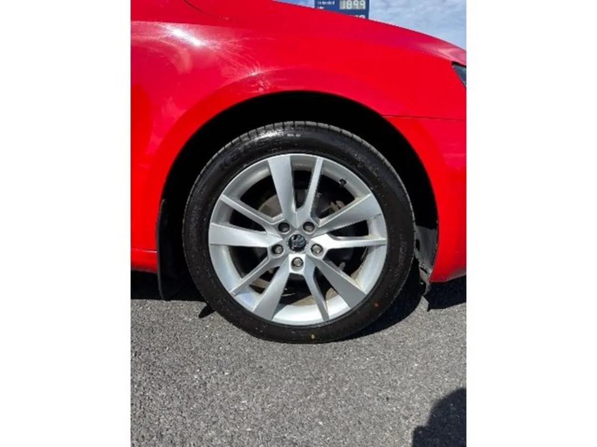 Skoda Octavia Hatchback, Diesel, 2020, Red