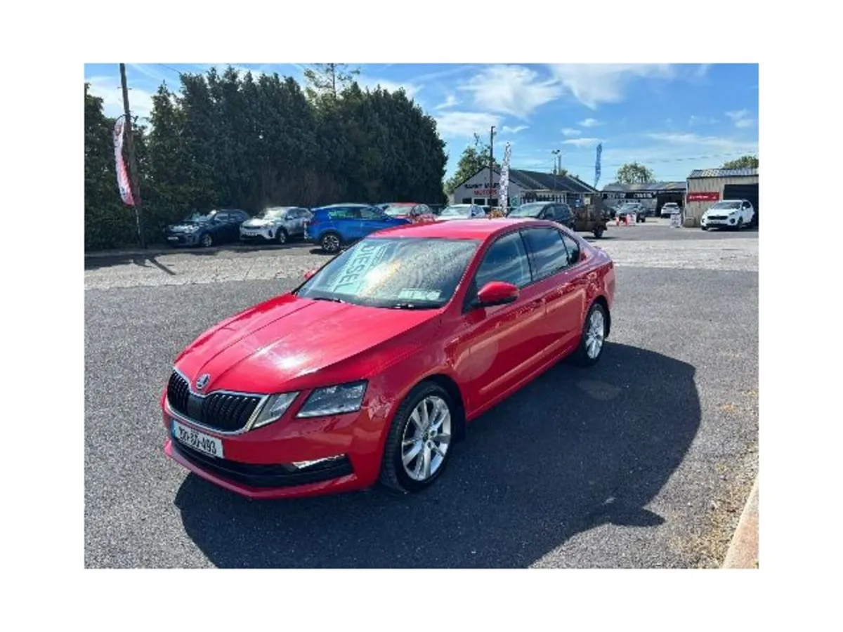 Skoda Octavia Hatchback, Diesel, 2020, Red