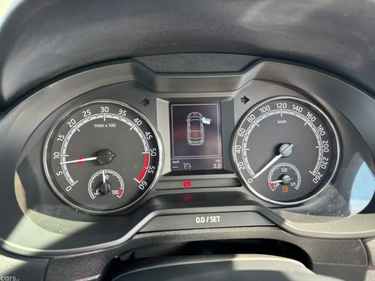 Skoda Octavia Hatchback, Diesel, 2020, Red