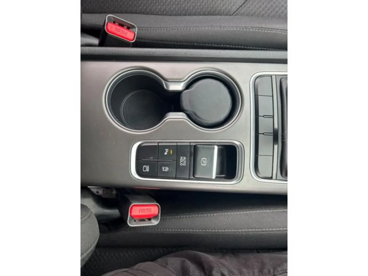 Kia Optima Saloon, Diesel, 2019, Red