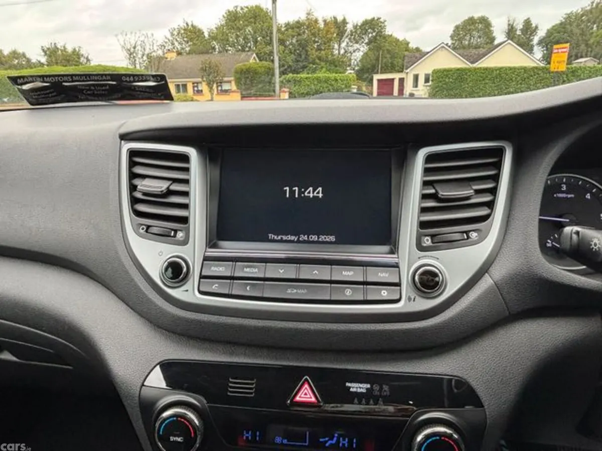 Hyundai Tucson MPV, Diesel, 2017, White