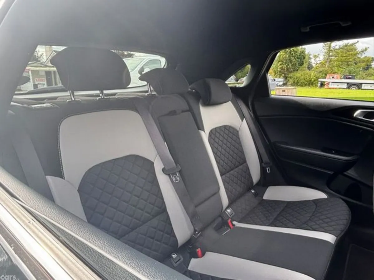 Kia Ceed Hatchback, Diesel, 2020, Grey
