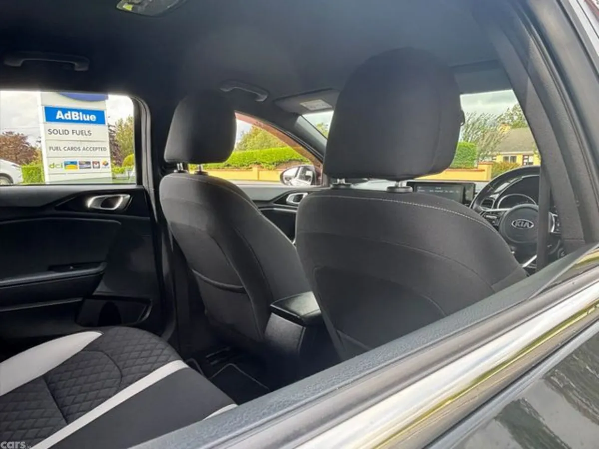 Kia Ceed Hatchback, Diesel, 2020, Grey