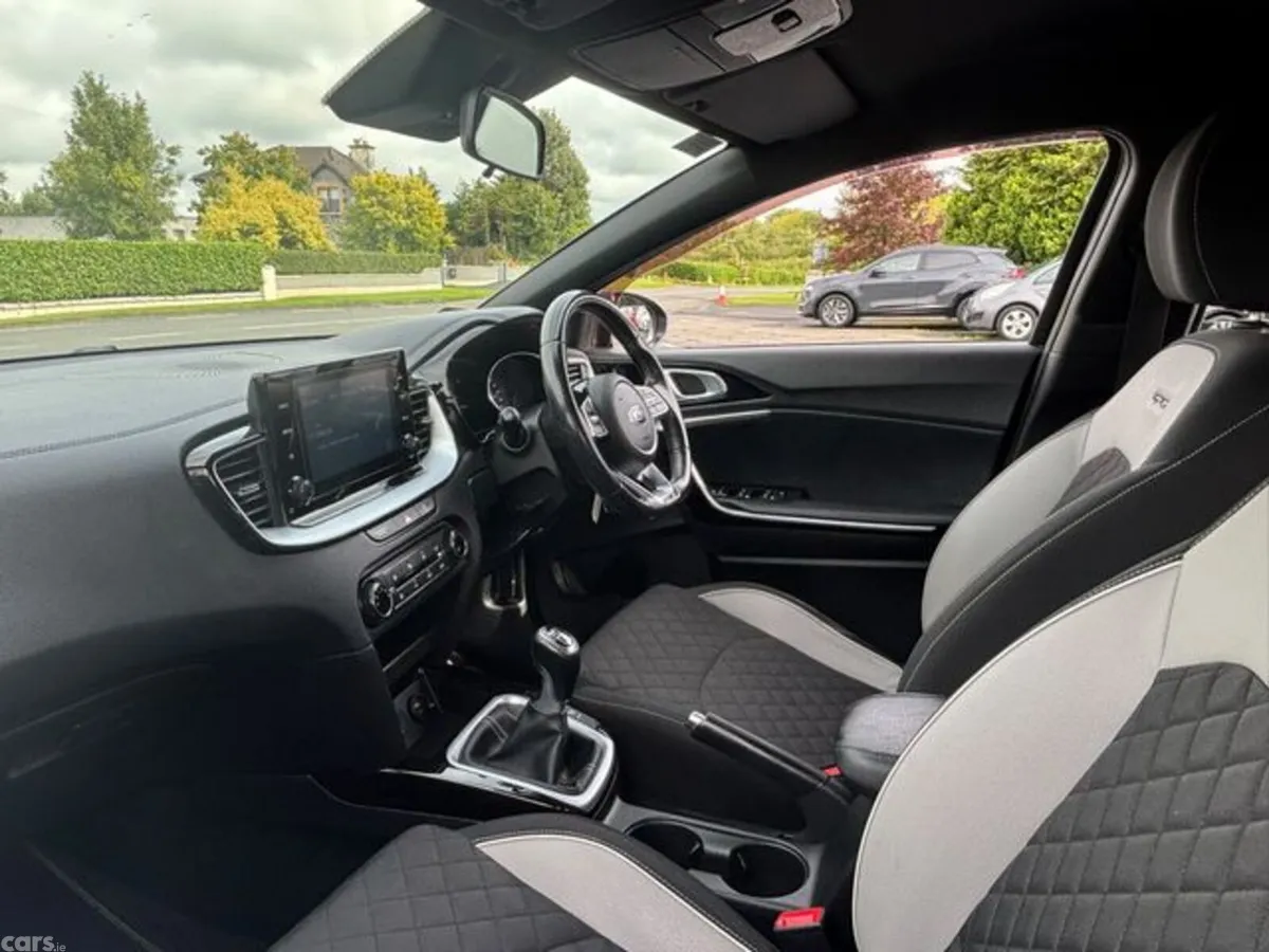 Kia Ceed Hatchback, Diesel, 2020, Grey