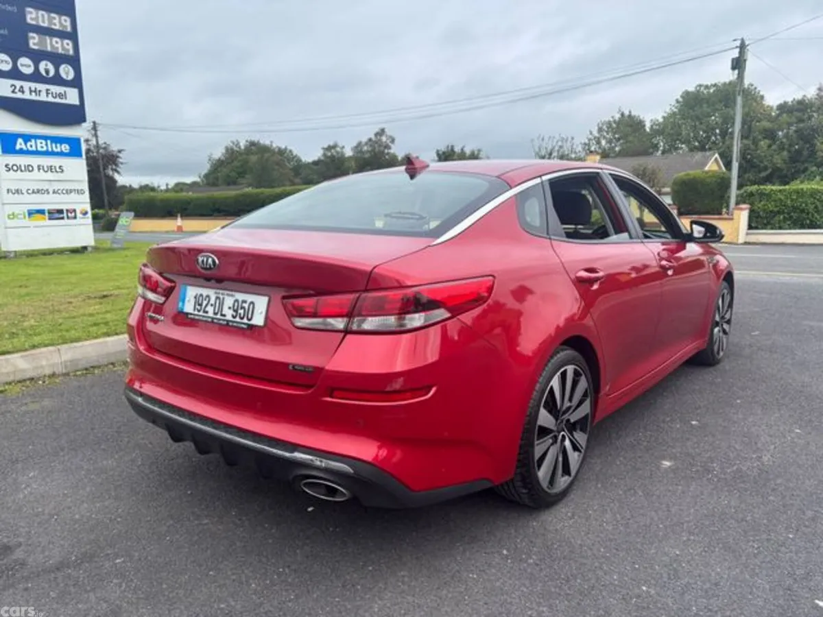 Kia Optima Saloon, Diesel, 2019, Red