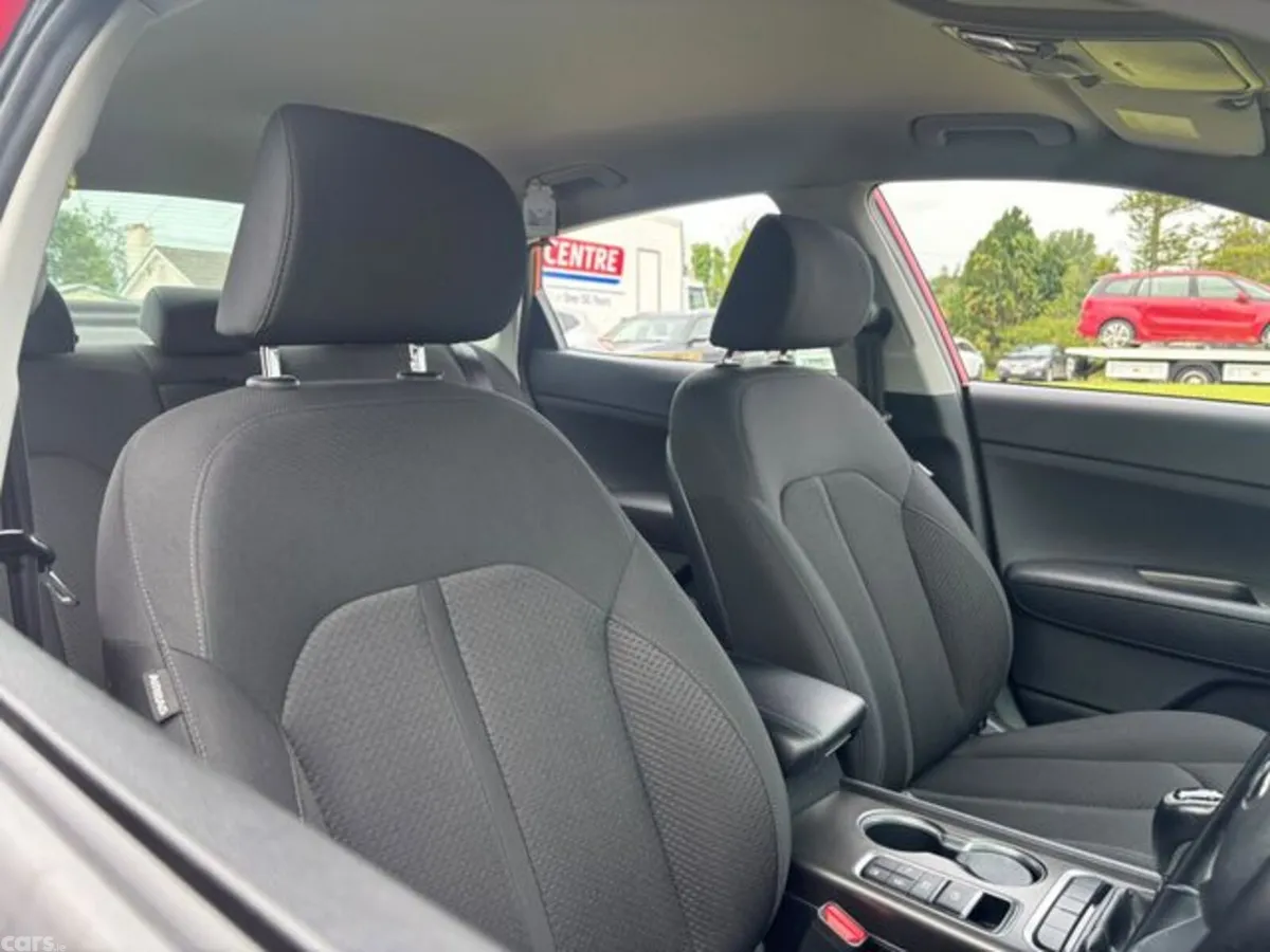 Kia Optima Saloon, Diesel, 2019, Red