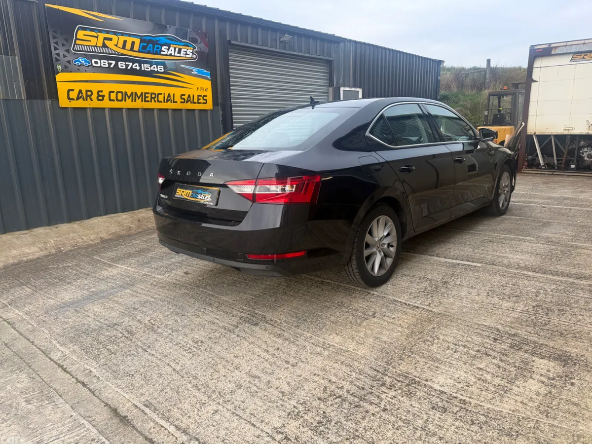 Skoda Superb Hatchback, Diesel, 2021, Black