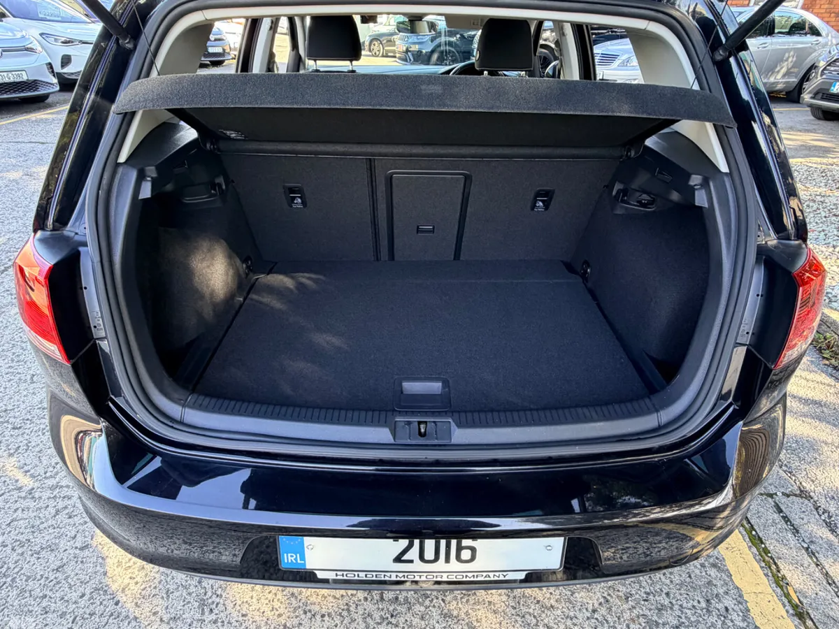Volkswagen Golf Hatchback, Petrol, 2016, Black