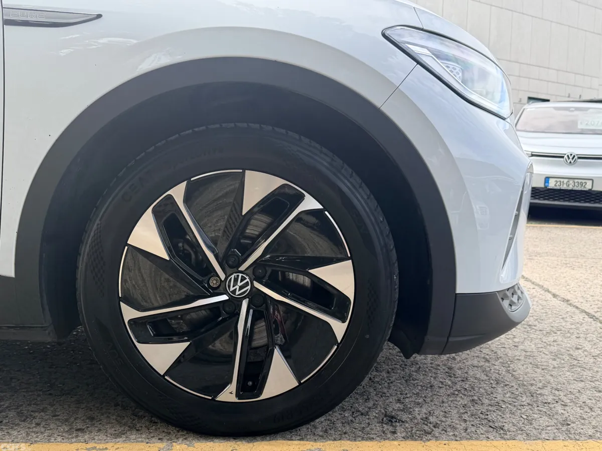Volkswagen ID.4 Estate, Electric, 2023, White