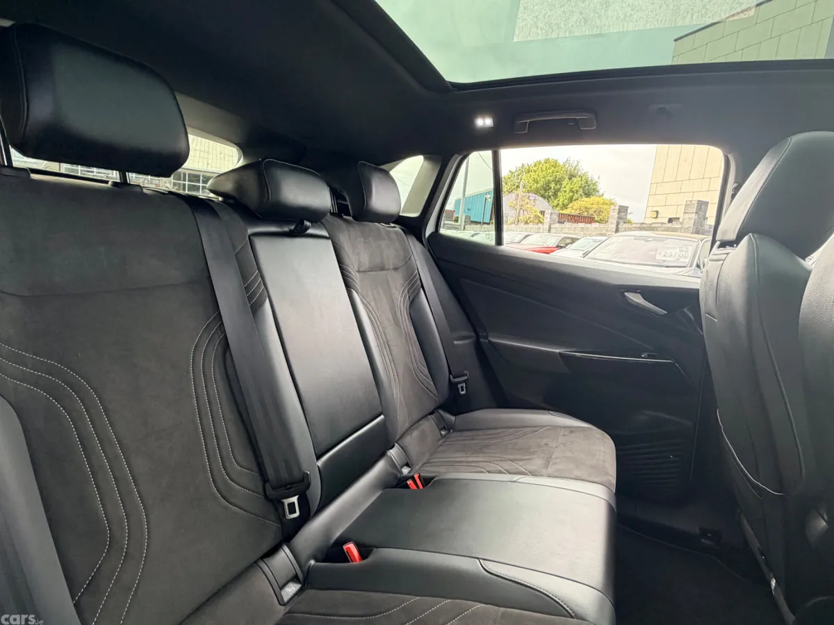 Volkswagen ID.4 Estate, Electric, 2023, White
