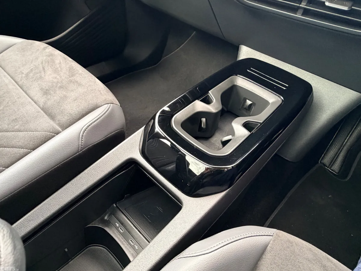 Volkswagen ID.4 Estate, Electric, 2023, White