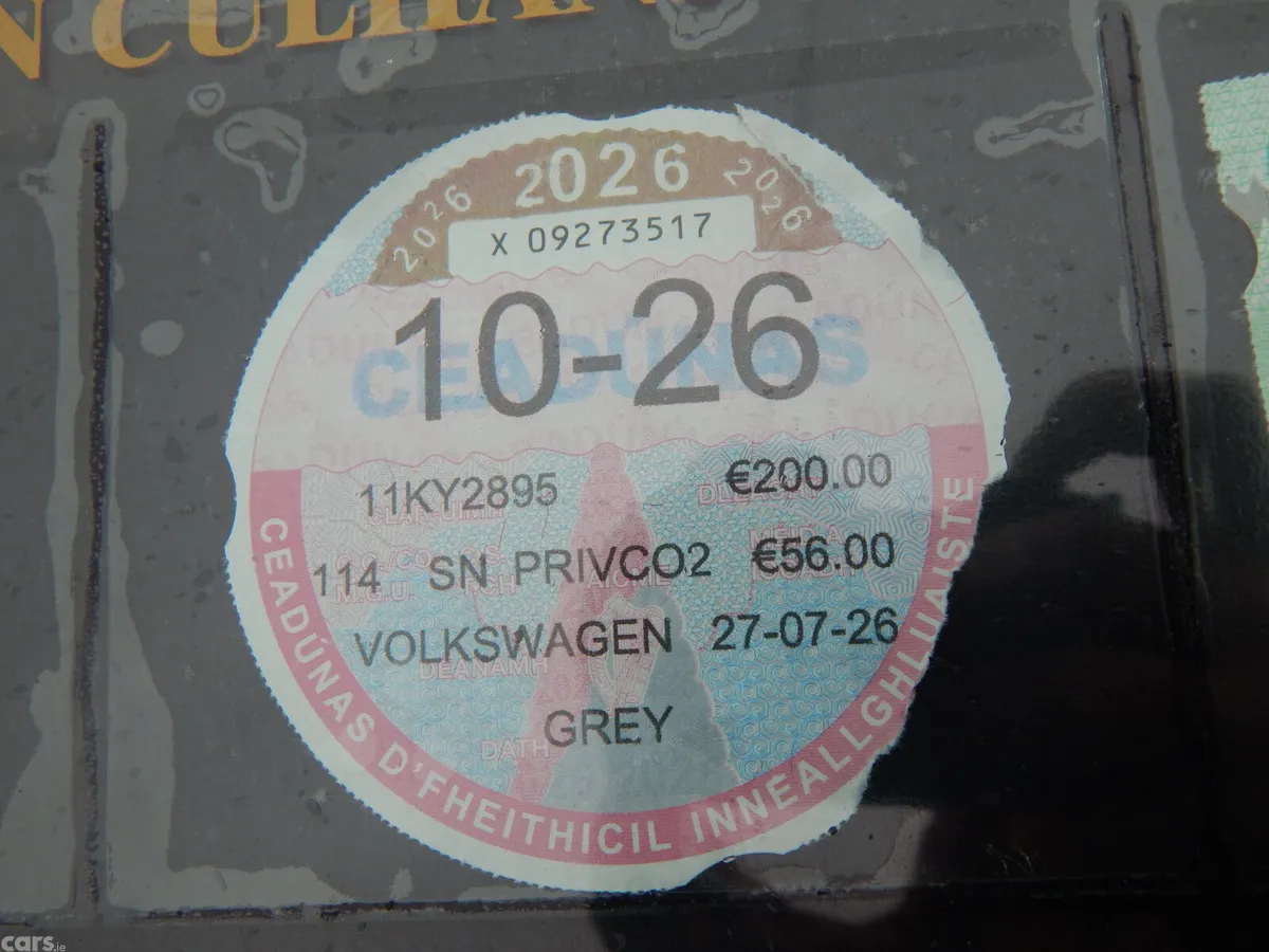 Volkswagen Passat Saloon, Diesel, 2011, Grey