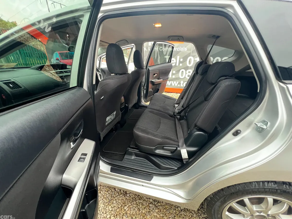 Toyota Prius MPV, Petrol Hybrid, 2015, Silver