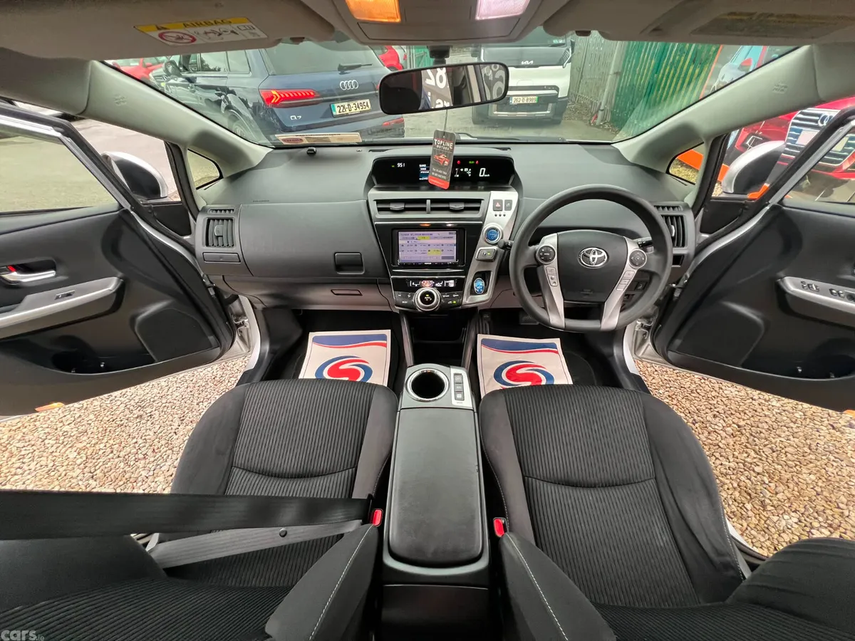 Toyota Prius MPV, Petrol Hybrid, 2015, Silver