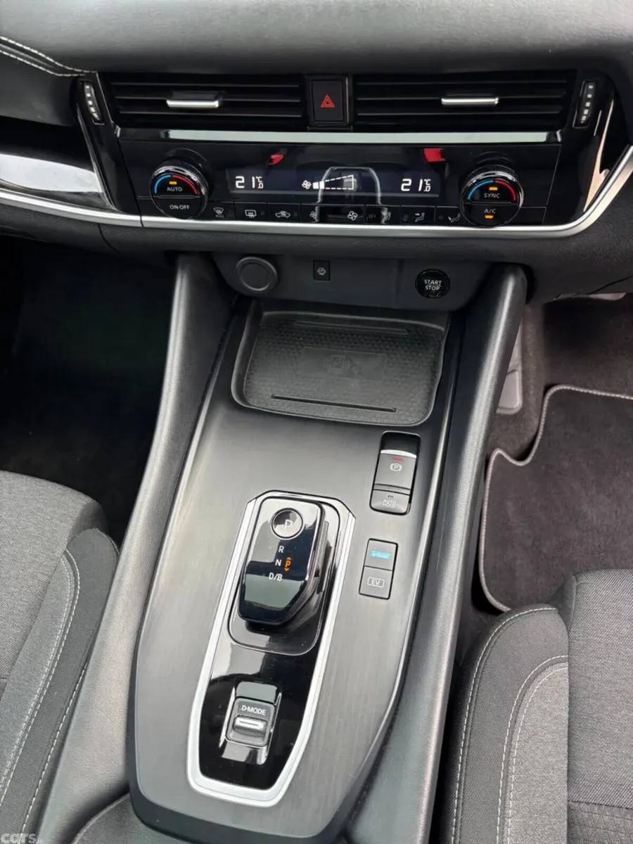 Nissan Qashqai MPV, Petrol, 2024, Blue