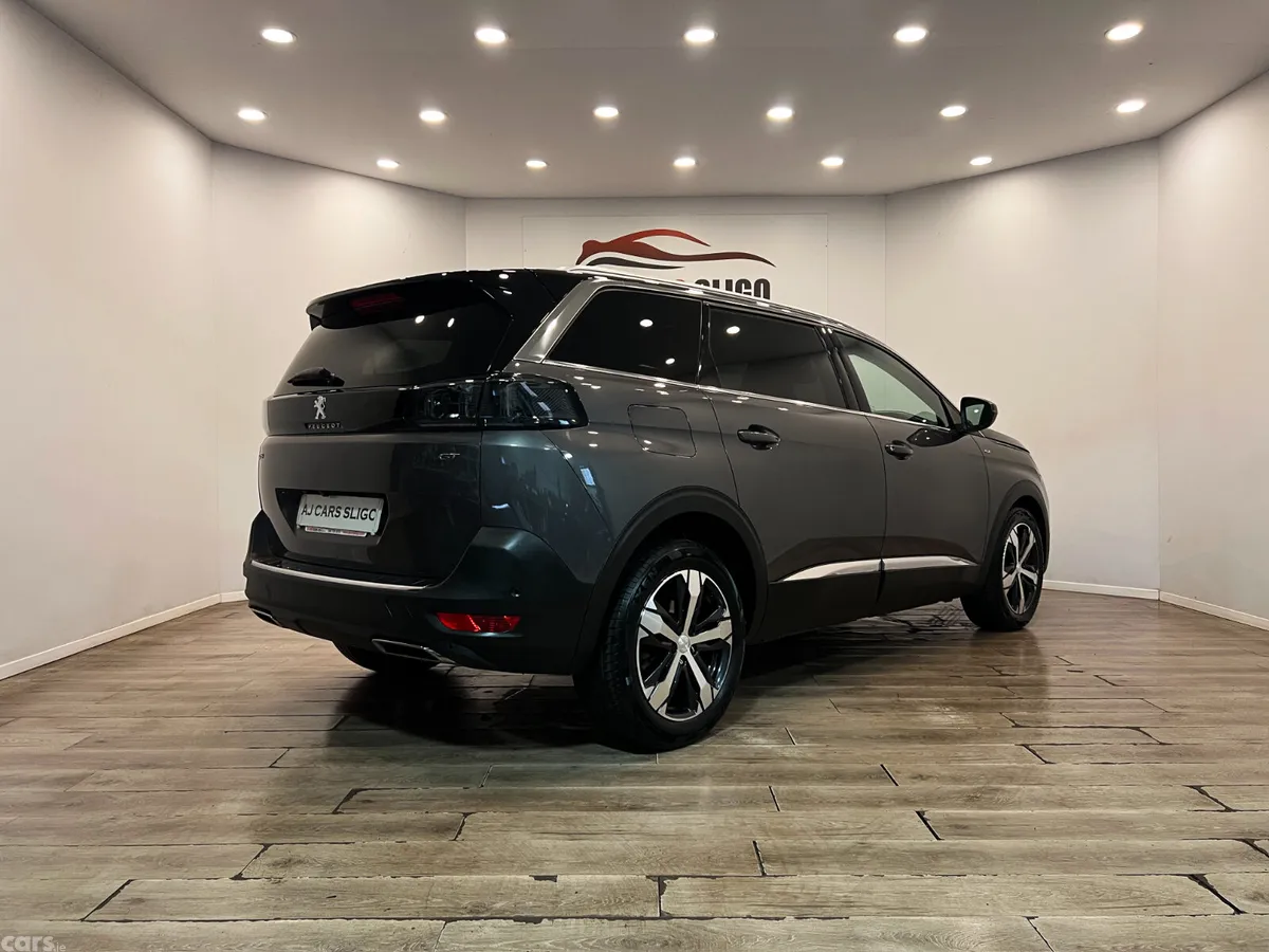 Peugeot 5008 MPV, Diesel, 2021, Grey